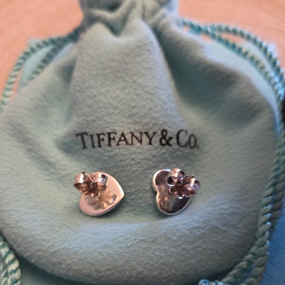 Tiffany & Co. Silver Heart Studs with Blue Pouch - Picture 4 of 6